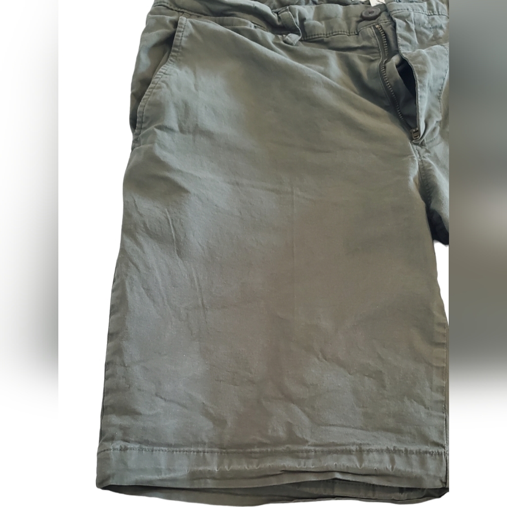 Goodthreads shorts 34W 9" Inseam - Picture 3 of 5